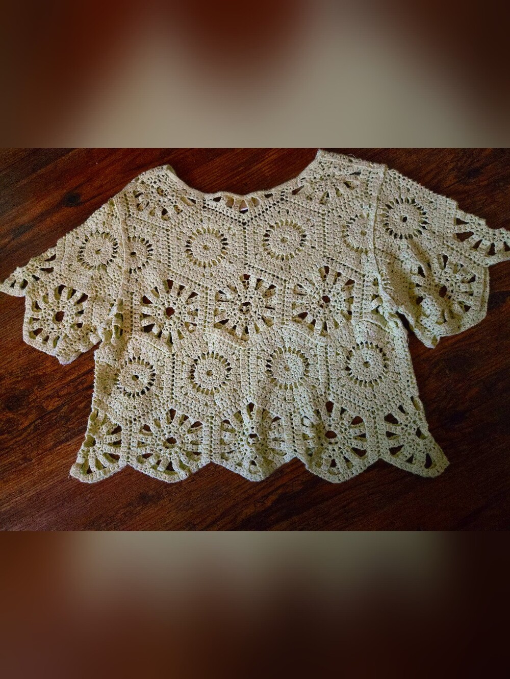 Rebellion Pale Yellow Green Crochet Lace Shell Crop Top, Sz S, Open Weave, Beach - Picture 3 of 3